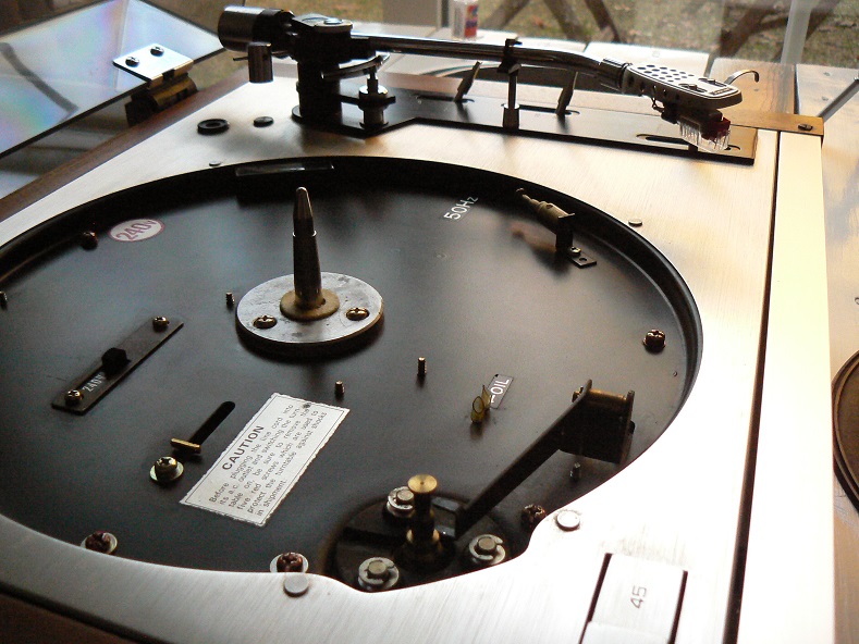10-Sansui FR-4060.jpg