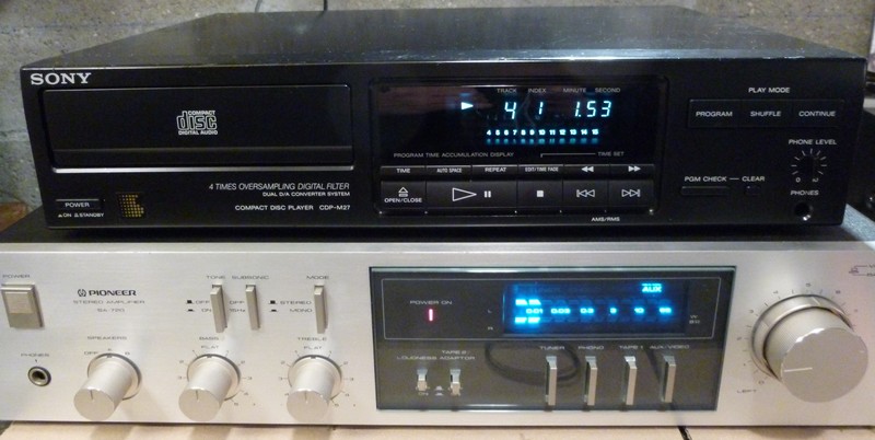 Sony CDP-M27 (11).JPG