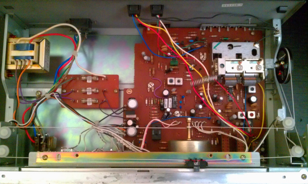 Akai_2250L_4.jpg