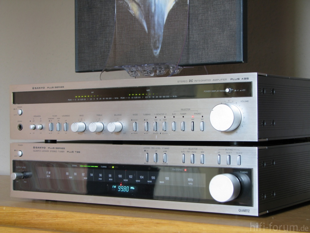 Sanyo_T35_3.jpg
