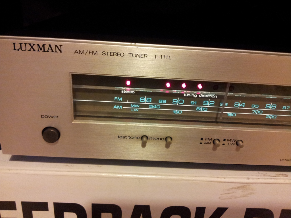 Luxman_T111L_2.jpg