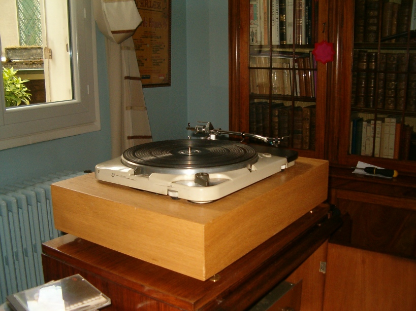 thorens 124 1.jpg