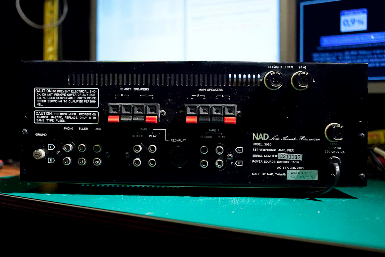 nad303003.jpg