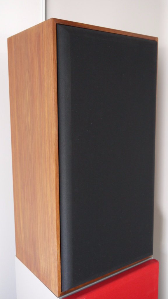 Kef_104ab_2.jpg