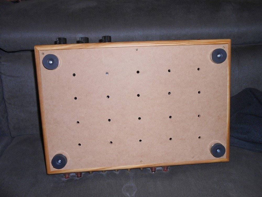 Une fabrication irréprochable du cabinet.JPG