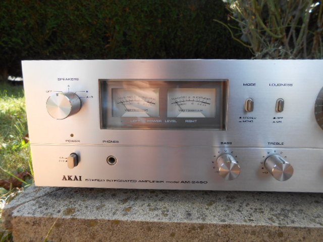 akai 2450 003.jpg