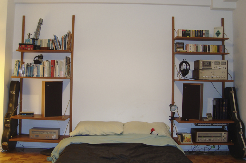 Les DM4 dans la chambre à coucher avec le Technics SA-404