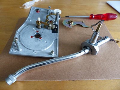 Socle support du bras.