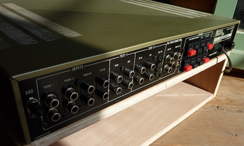 Une connectique complète, implantation pratique.