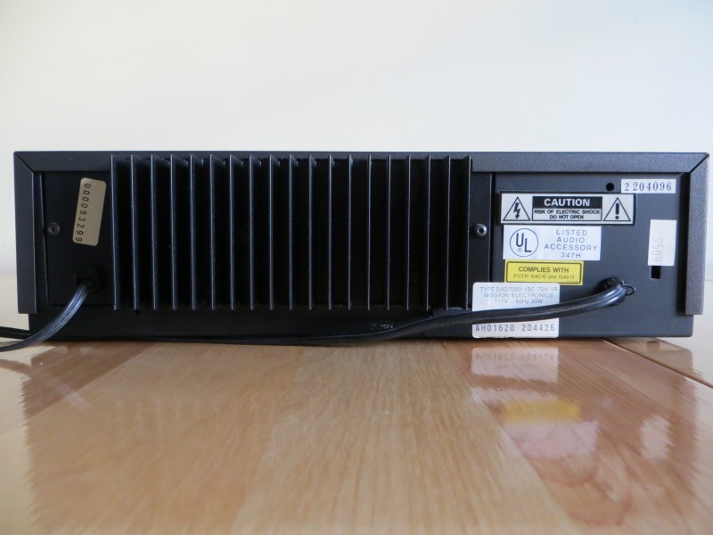 DAD-7000R arrière.jpg