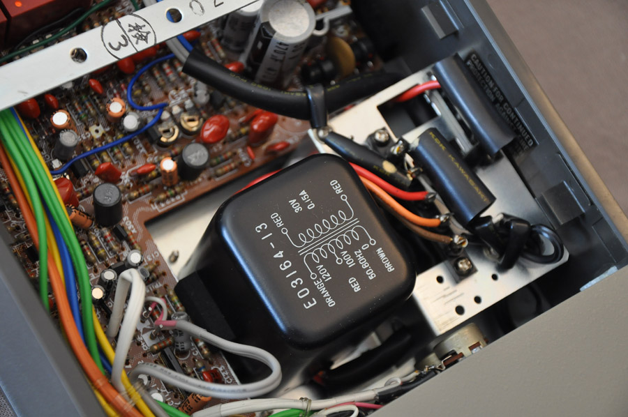 JVC 4DD-5 Disc Demodulator Audiovintage 08.jpg