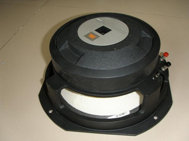 JBL L112 BOOMER RONGBAY.COM 1.jpg