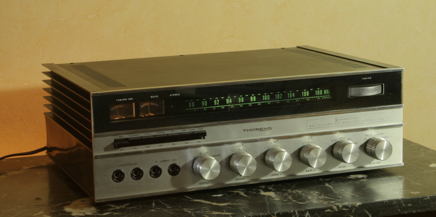 thorens 1250.JPG