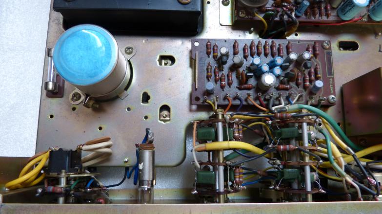 L'ampoule est à changer, je ne sais pas si c'est trouvable facilement ?