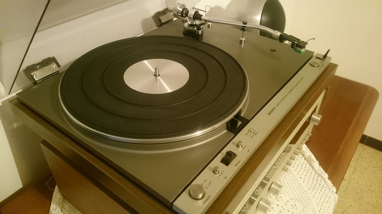 Sony PS-5550-08.jpg