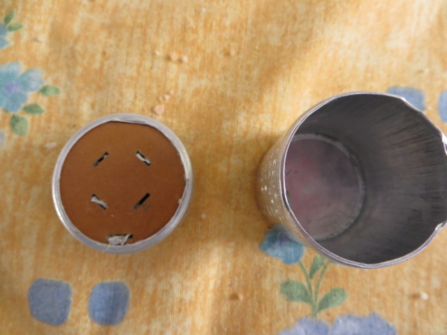 Nettoyez bien la canette et sont support.