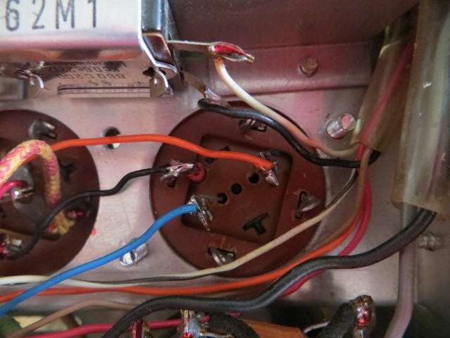 La canette reprend sa place, ni vu ni connu.