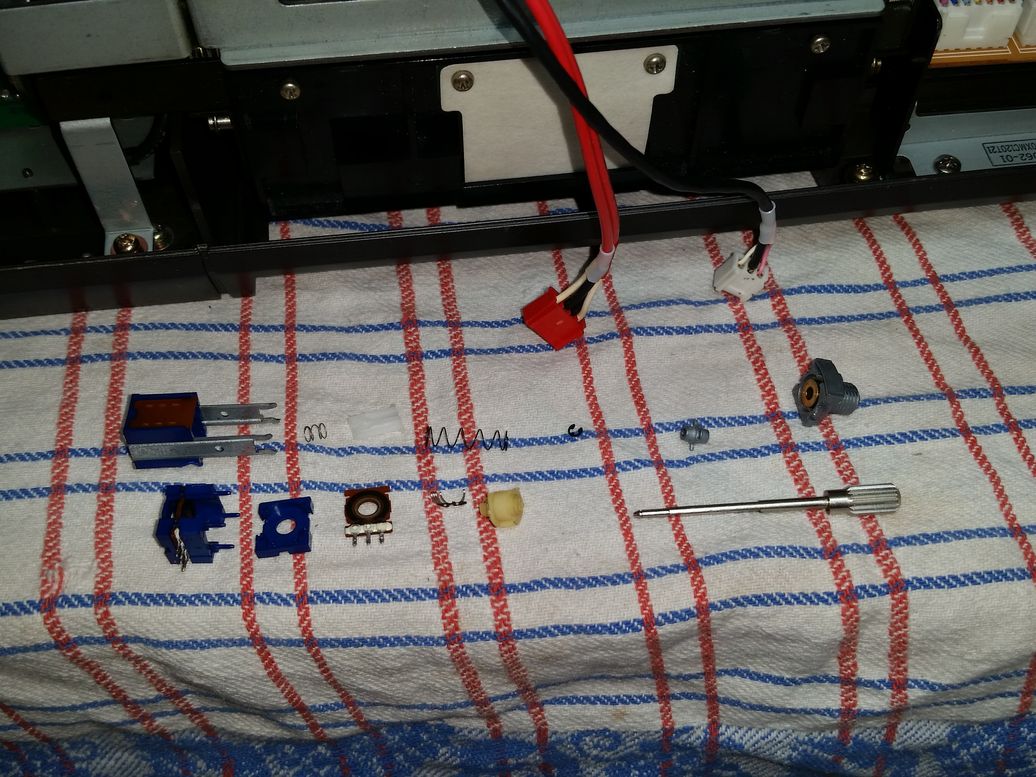 Un potentiomètre de la Z-7000 en cours de traitement.