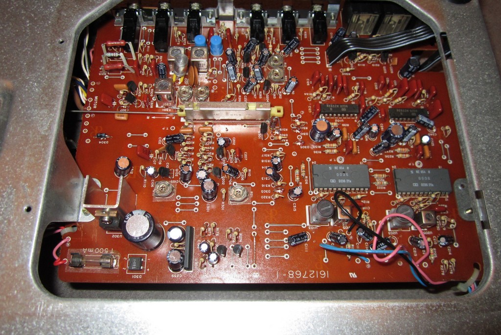 teac-v44c-circuit-dessous.jpg