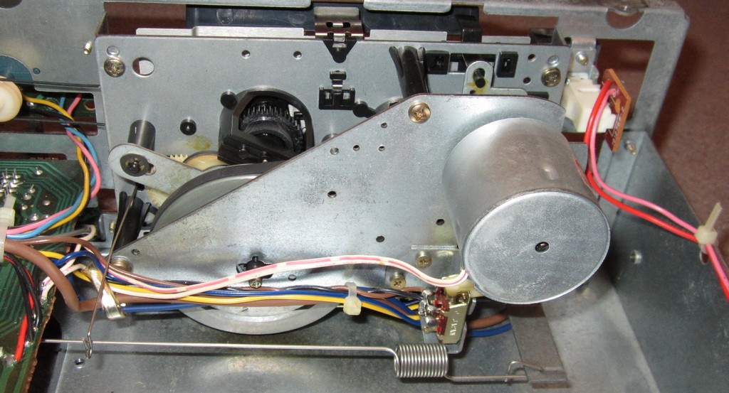 teac-v44c-moteur-ar.jpg