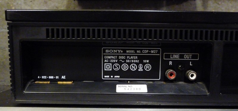 Sony CDP-M27 (6).JPG