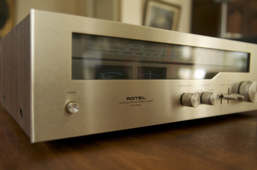 Rotel_RT624L_3.jpg