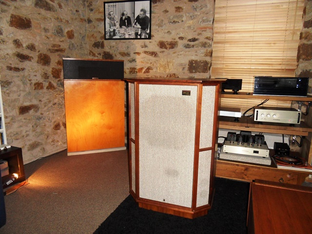 Klipsch_Klipschorn_8.jpg