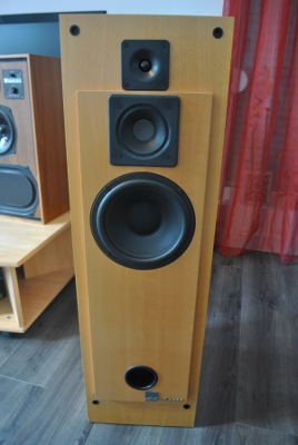 skiff_kef_2.jpg