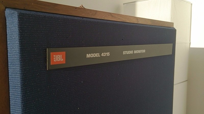JBL_4315_SM_1.jpg