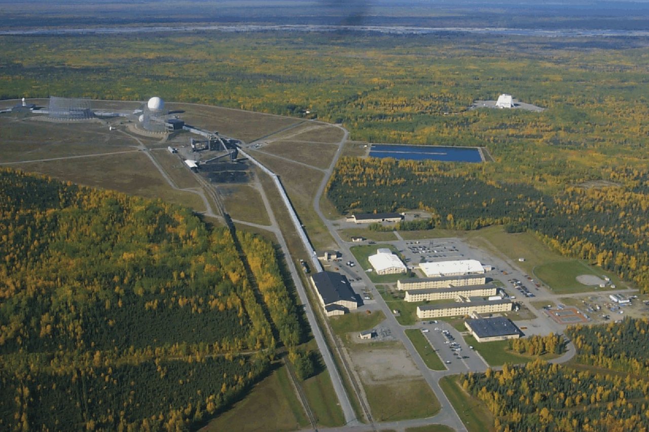 Clear_Air_Force_Station_Alaska.jpg