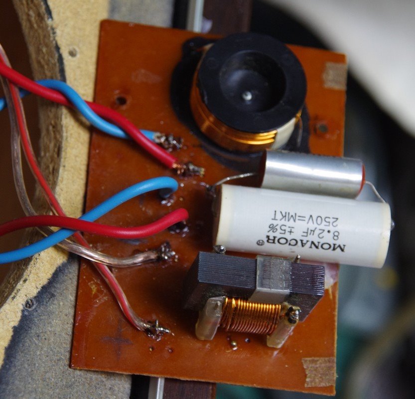 Philips 22EH423 2.JPG