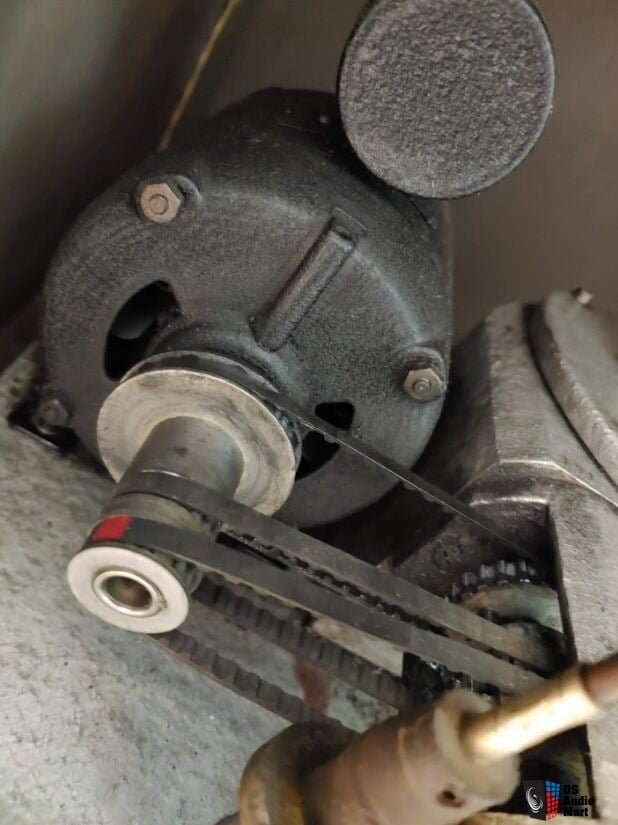 3888486-8cd32a2b-fairchild-530-d-transcription-turntable.jpg