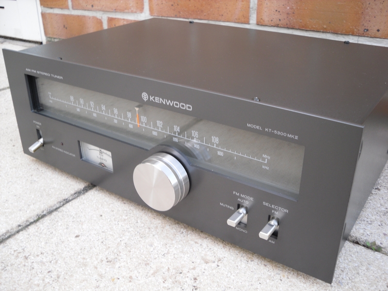 Kenwood KT 5300 MKII 4 retaillé.JPG