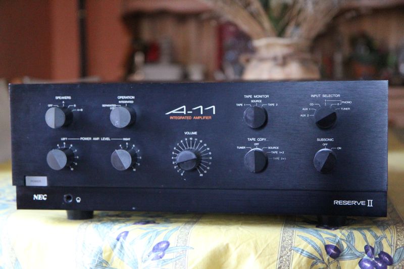 NEC A-11E - Le forum Audiovintage