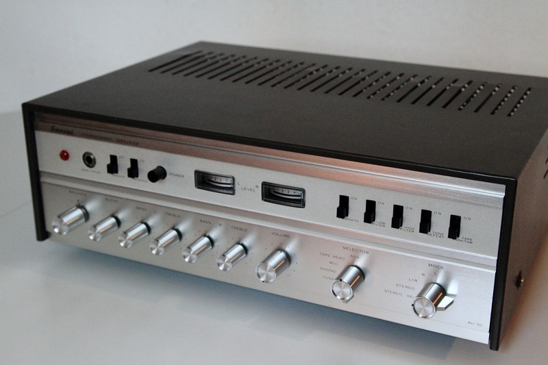 Sansui AU-70 013m.JPG