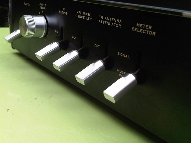 SANSUI TU-7700 MES PHOTOS 012.jpg
