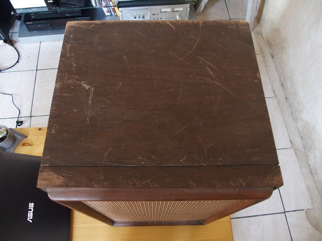 enceinte2ar.JPG