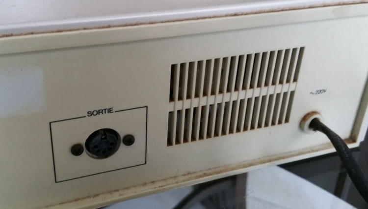 221857MfxNxE53.jpg