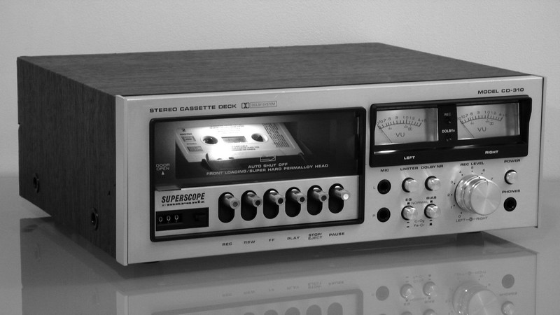 Platine K7 Superscope-Marantz CD-310.Vue après nettoyage définitif et mise sous tension.