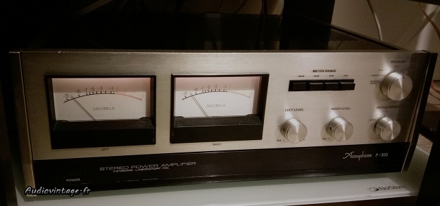 Accuphase P-300