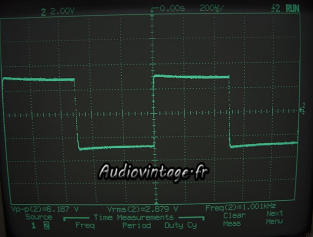 Accuphase P-300