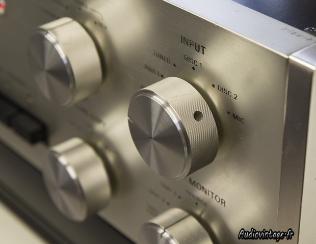 Accuphase C-200