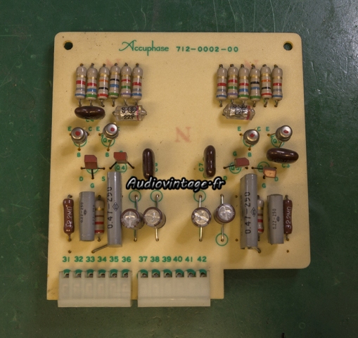 Accuphase E-202 : circuit tonalité révisé.