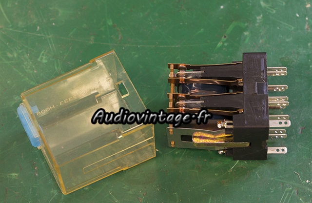 Accuphase E-202 : nettoyage du relais.