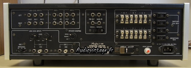 Accuphase E-202
