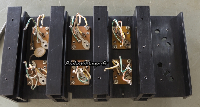Accuphase P-300 : remontage en cours.