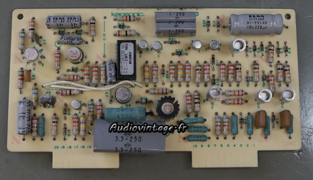 Accuphase P-300 :  circuit de protection à réviser.