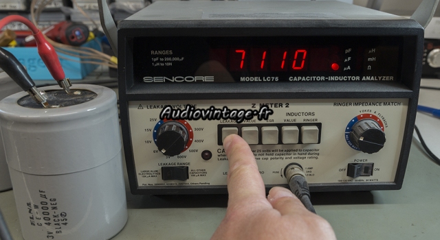 Accuphase P-300 :  courant de fuite important.