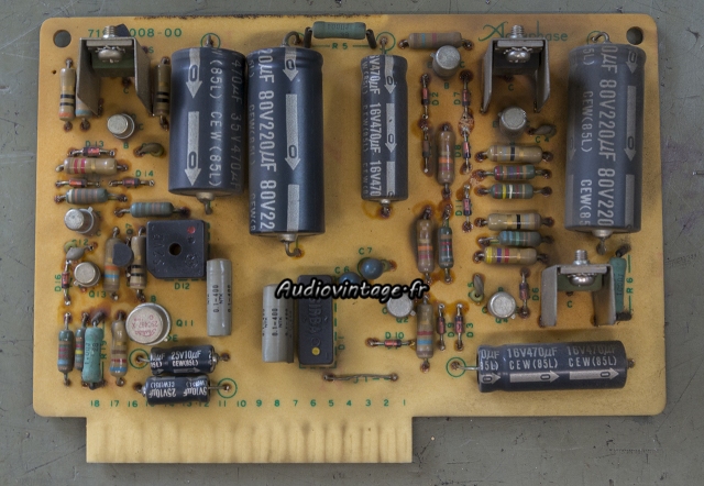 Accuphase P-300 II : alimentation à réviser.