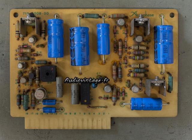 Accuphase P-300 II : alimentation révisée.